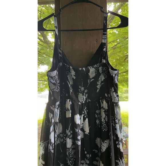 Torrid Black & Blue Floral Maxi Chiffon Pleated Dress Sz 00 M/L 10 - Picture 8 of 10